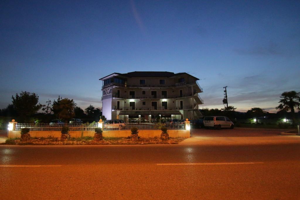 Verzaci Hotel